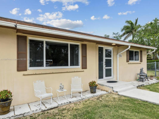 19325 SW 312TH ST, HOMESTEAD, FL 33030, photo 2 of 43