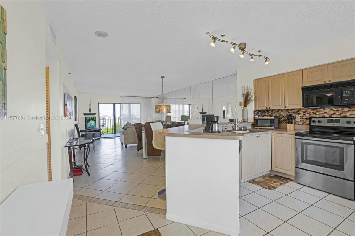 2334 S CYPRESS BEND DR APT 805, POMPANO BEACH, FL 33069, photo 1 of 42