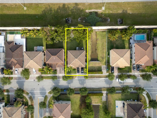 22804 SW 105TH AVE, CUTLER BAY, FL 33190, photo 4 of 46