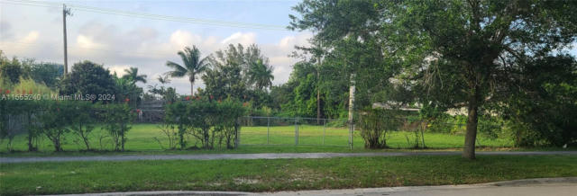 14315 SW 272ND ST, HOMESTEAD, FL 33032, photo 2 of 4