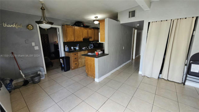 272 NW 30TH TER, FORT LAUDERDALE, FL 33311, photo 4 of 24