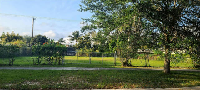 14315 SW 272ND ST, HOMESTEAD, FL 33032, photo 3 of 4