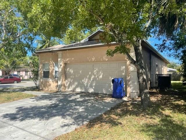 890 NW 25TH AVE, FORT LAUDERDALE, FL 33311, photo 1 of 5