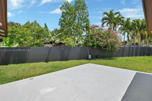 15550 SW 305TH ST, HOMESTEAD, FL 33033, photo 3 of 32