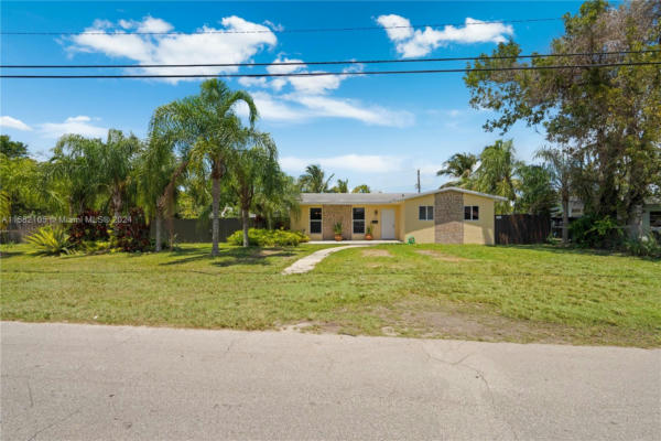 17225 SW 302ND ST, HOMESTEAD, FL 33030, photo 2 of 28