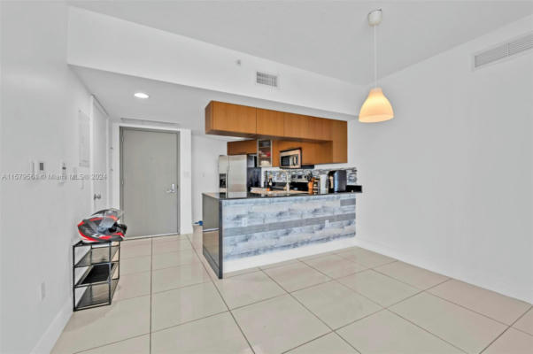 1750 N BAYSHORE DR APT 1714, MIAMI, FL 33132, photo 4 of 36