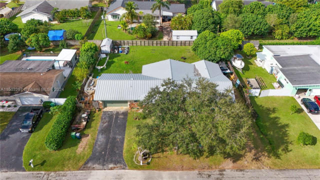 27500 SW 166TH AVE, HOMESTEAD, FL 33031, photo 4 of 33