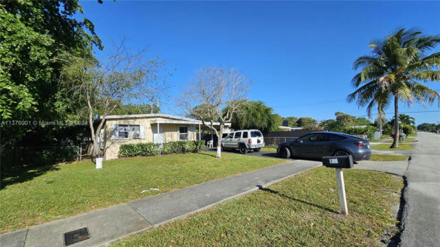 155 NW 30TH TER, FORT LAUDERDALE, FL 33311, photo 3 of 20