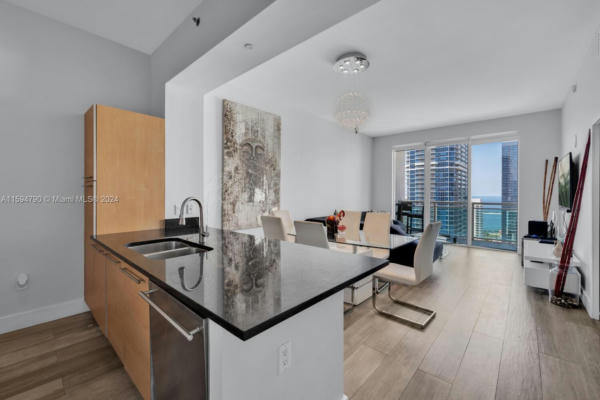 950 BRICKELL BAY DR APT 4203, MIAMI, FL 33131 - Image 1