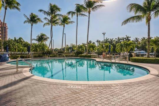 90 EDGEWATER DR, CORAL GABLES, FL 33133, photo 4 of 10